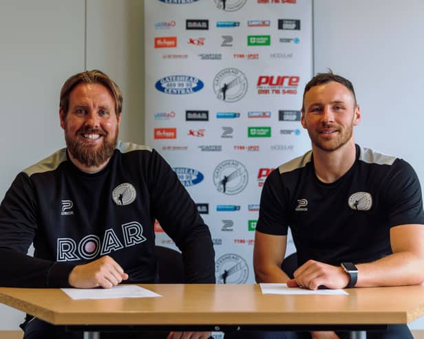 Gateshead manager Rob Elliot and assistant manager Louis Storey (photo Jack McGraghan)