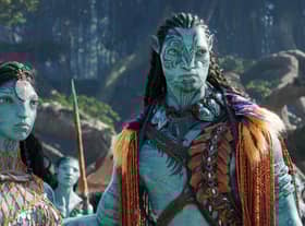 Ronal (Kate Winslet), Tonowari (Cliff Curtis), and the Metkayina Clan (Photo: © 2022 20th Century Studios)