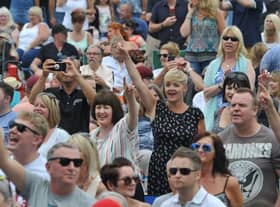 The crowd at Bents Park