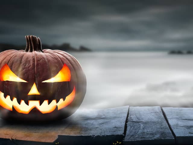 Have a green Halloween (photo: Adobe)