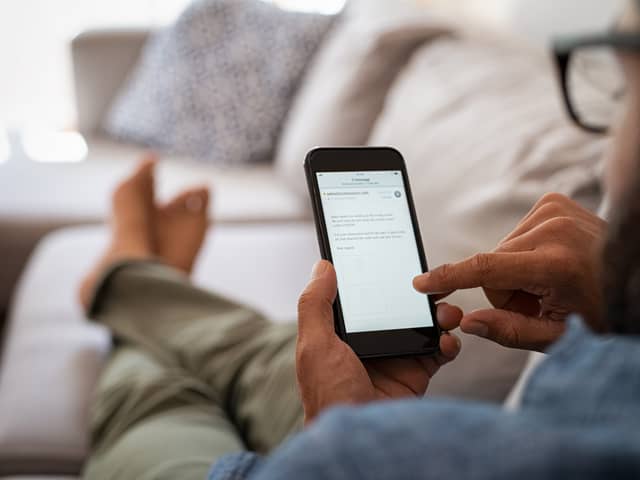 Urge to use your mobile phone less (photo: Adobe)