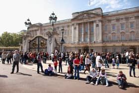 King Charles Coronation: Royal fans begin camping outside Buckingham Palace with one week to wait 