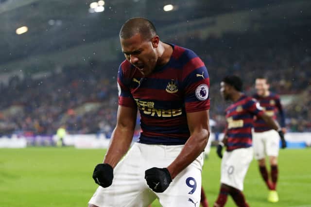 Rondon was named Newcastle United’s Player of the Year in 2018/19, where Newcastle wore a blue and red away kit in a similar design to the 1995-96 Adidas away kit. 