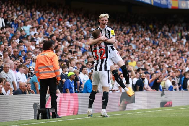 Anthony Gorodon celebrates scoring his first Newcastle United goal at Stamford Bridge. (Pic: Getty Images) 