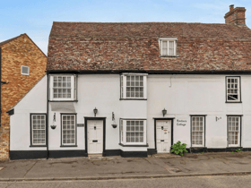 Spine-chilling cottage with ‘catacomb-like’ tunnel and secret meeting room on sale for £450k - pictures 