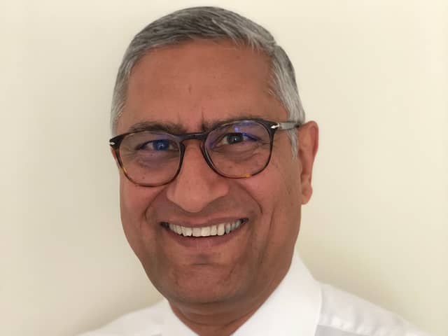 Dr Rak Bhalla 