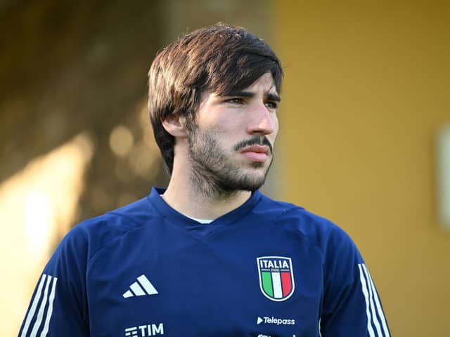 Sandro Tonali in training for Italy. 