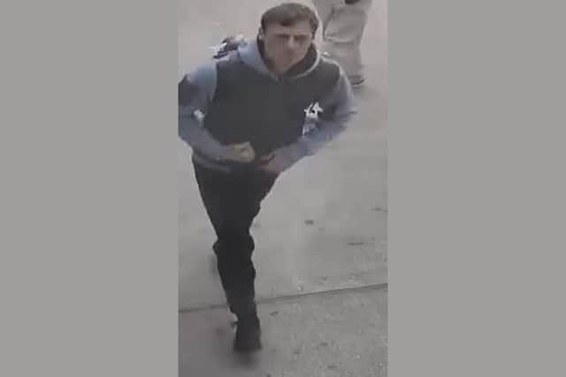 Police release images in search for alleged South Tyneside phone thief.