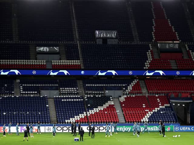 Newcastle United's players attend a training session at the Parc des Princes Stadium in Paris on November 27, 2023, on the eve of their UEFA Champions League football match against Paris Saint-Germain. (Photo by FRANCK FIFE / AFP) (Photo by FRANCK FIFE/AFP via Getty Images)