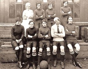 Mary Lyons (centre-front) around the age of 17.