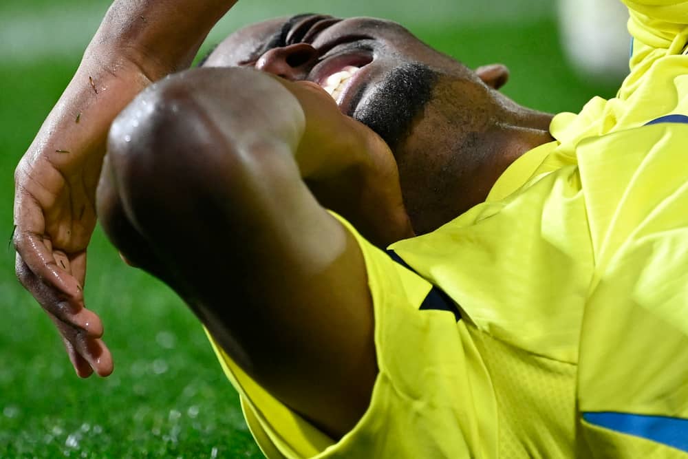 Sweden's forward #09 Alexander Isak reacts on the field during the international friendly football match between Portugal and Sweden at the Dom Afonso Henriques stadium in Guimaraes, on March 21, 2024. (Photo by MIGUEL RIOPA / AFP)