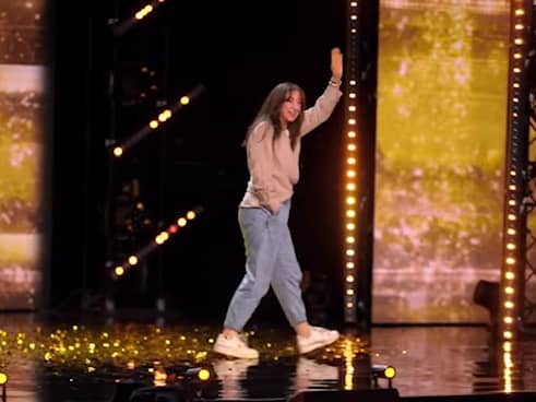 BGT's Sydnie Christmas is awarded the Golden Buzzer.