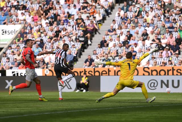 Alexander Isak with a chance for Newcastle. 