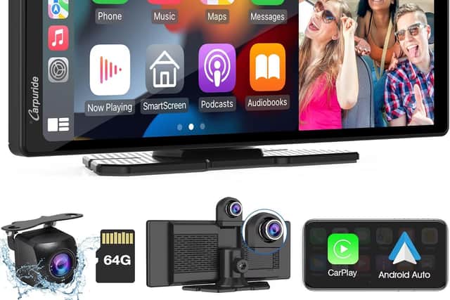 There’s currently an even bigger saving on the Carpuride W903 model, with a dashcam mounted to it