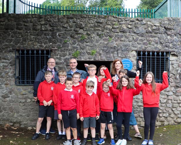 Pupils from Ffynnon Taf Primary School celebrate their new heating system (Photo: Kensa/Supplied)