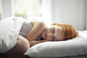 Five ways to get your kids’ sleep back on track after the summer holidays according to a sleep expert. (Photo: Pexels/Andrea Piacquadio)