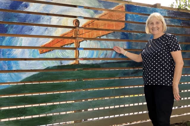 Sheila's friend, Jen Miller, helped with the artwork.