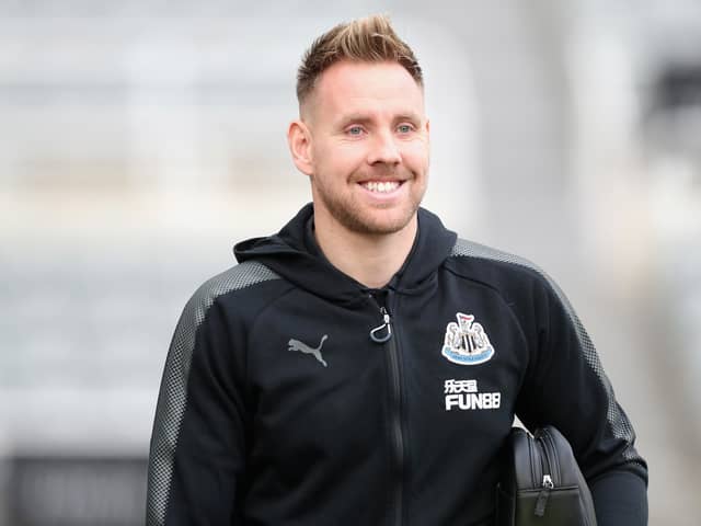 Rob Elliot has been linked with a League One managerial vacancy.