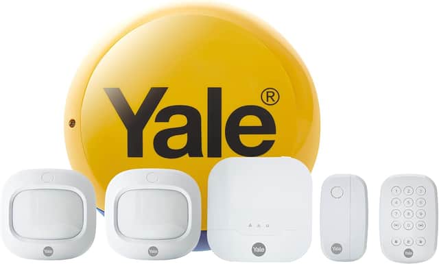 The Yale IA-320 smart home alarm 6 piece set