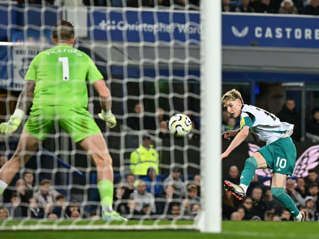 Anthony Gordon shoots but misses during the English Premier League football match between Everton and Newcastle United at Goodison Park in Liverpool, north west England on October 5, 2024. (Photo by Paul ELLIS / AFP) 