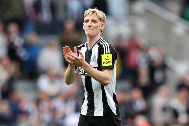 Anthony Gordon in action for Newcastle United