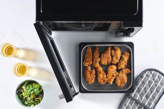 The single tray means you can't fit multiple portions in at the same time