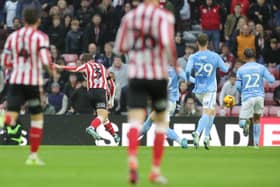 Dennis Cirkin scores for Sunderland