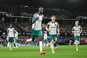 Alexander Isak of Newcastle United celebrates scoring his team's fourth goal, to complete his hat-trick, with teammates during the Premier League match between Ipswich Town FC and Newcastle United FC at Portman Road on December 21, 2024 in Ipswich, England. (Photo by Michael Regan/Getty Images)