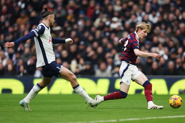 Anthony Gordon makes it 1-1 at Tottenham Hotspur. 
