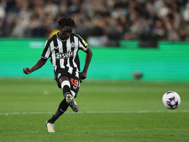 Garang Kuol in action for Newcastle United. 