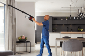 Shark’s IZ300UKTSB cordless stick vacuum cleaner