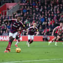Alexander Isak of Newcastle United scores his team's first goal from a penalty kick during the Premier League match between Southampton FC and Newcastle United FC at St Mary's Stadium on January 25, 2025 in Southampton, England. (Photo by Ryan Pierse/Getty Images)