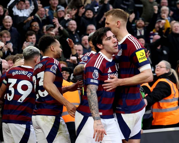Sandro Tonali of Newcastle United celebrates scoring his team's third goal with teammates during the Premier League match between Southampton FC and Newcastle United FC at St Mary's Stadium on January 25, 2025 in Southampton, England. (Photo by Eddie Keogh/Getty Images)
