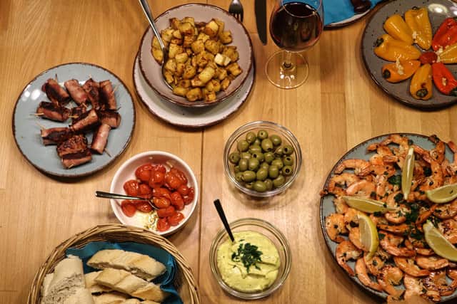 The Royal China hot food takeaway will be turned into a “café bistro” serving tapas, paninis, cold sandwiches and salads