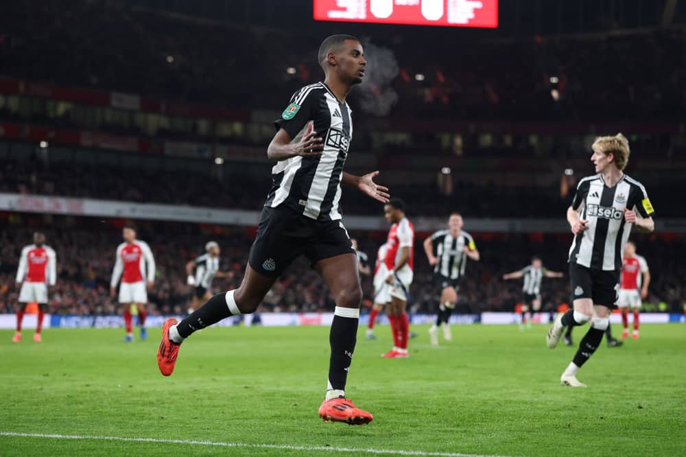 Alexander Isak celebrates scoring for Newcastle United against Arsenal at the Emirates Stadium.