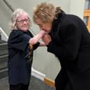 Rod Stewart dances with superfan during surprise hospital visit 