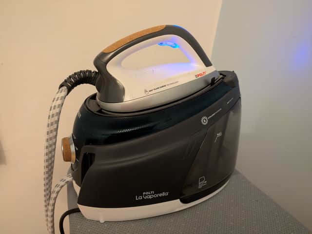 The Polti La Vaporella XT120C lights up blue when ready to use
