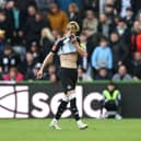 Anthony Gordon sent off for Newcastle United. 