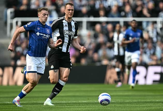 Liam Delap in action for Ipswich Town against Newcastle United.