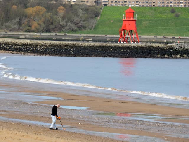 Emma Lewell, MP for South Shields, has raised concerns over the water quality at Littlehaven Beach in the House of Commons.