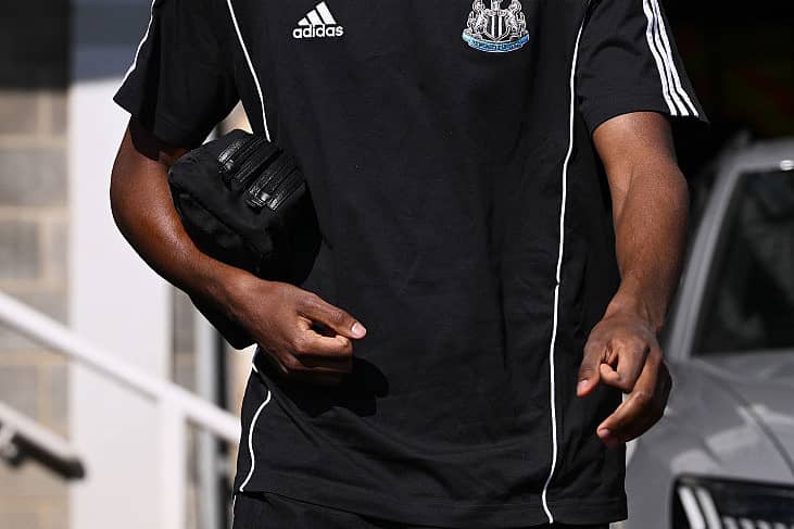 Alexander Isak of Newcastle United arrives at the stadium prior to the Premier League match between Newcastle United FC and Chelsea FC at St James' Park on May 11, 2025 in Newcastle upon Tyne, England. (Photo by Stu Forster/Getty Images)