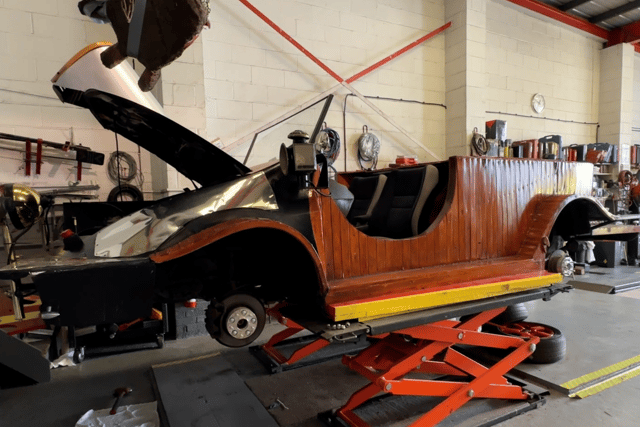 The episode features Stan giving an insight into a wood-plated Chitty Chitty Bang Bang that he has transformed from a Honda Civic.