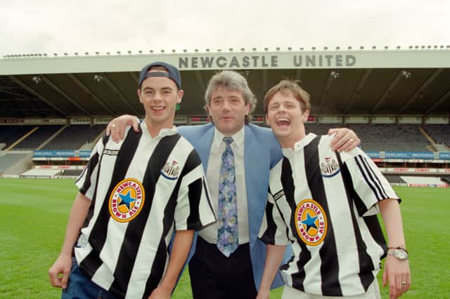 Kevin Keegan with Ant and Dec in May 1995.