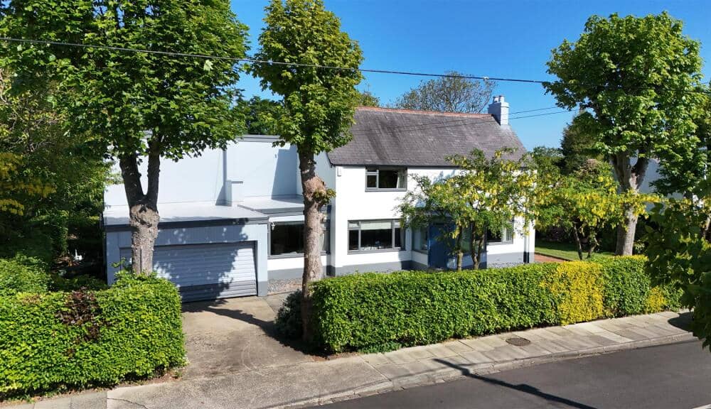 Take a look around this £925,000 home in Cleadon.