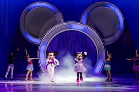 Mickey & Minnie take to the ice