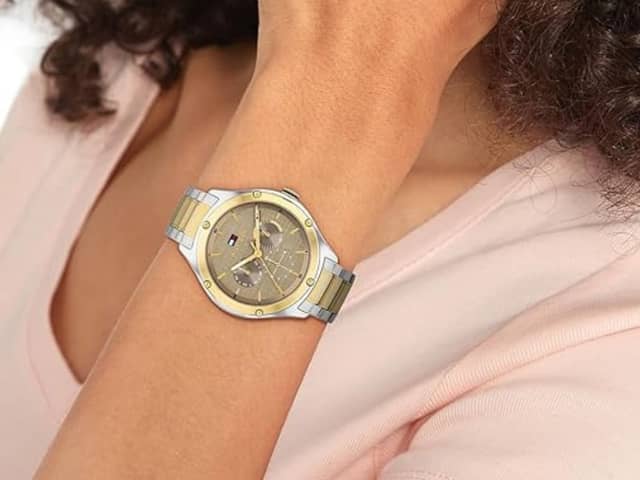 This Tommy Hilfiger watch is currently available with a 30% discount, but only for a limited time