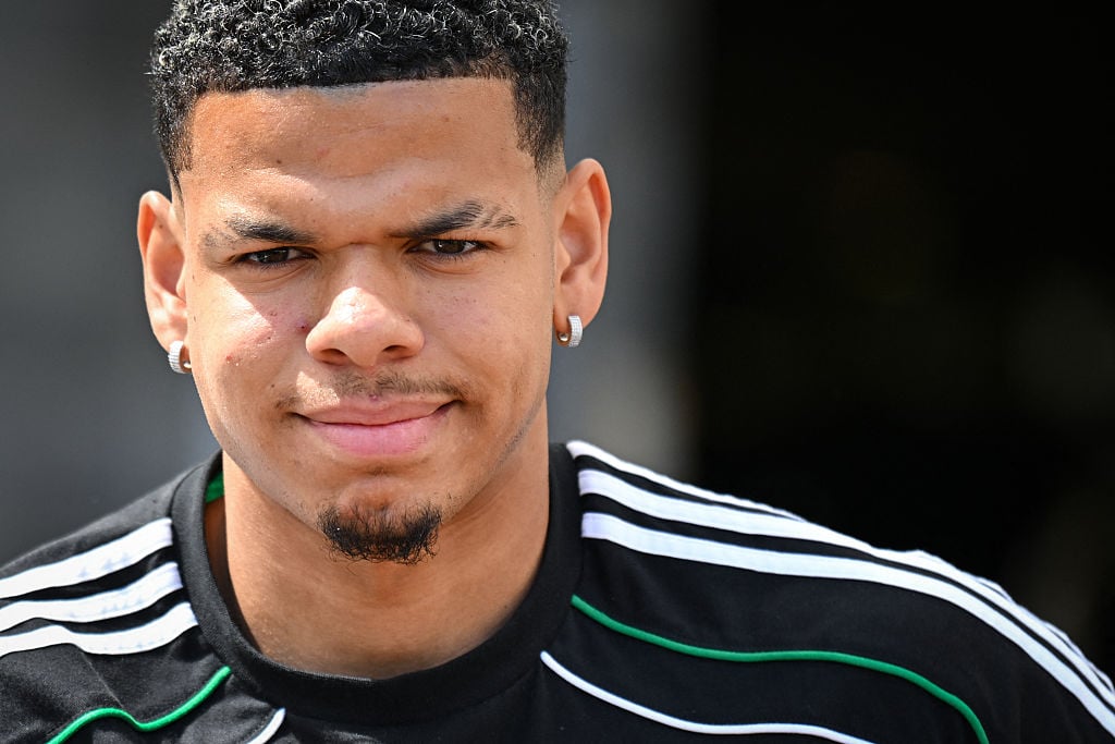 Newcastle United surprise as striker spotted at training ground after teasing summer transfer 