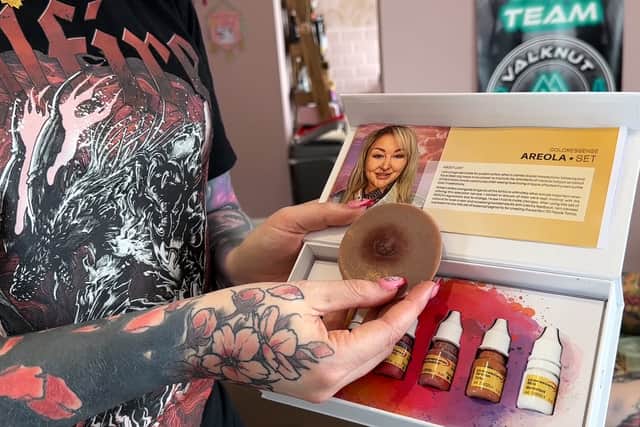Kirsty shows an example of the finished effect
