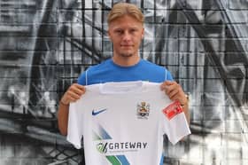 Former Newcastle United midfielder Nathan Carlyon has joined Blyth Town