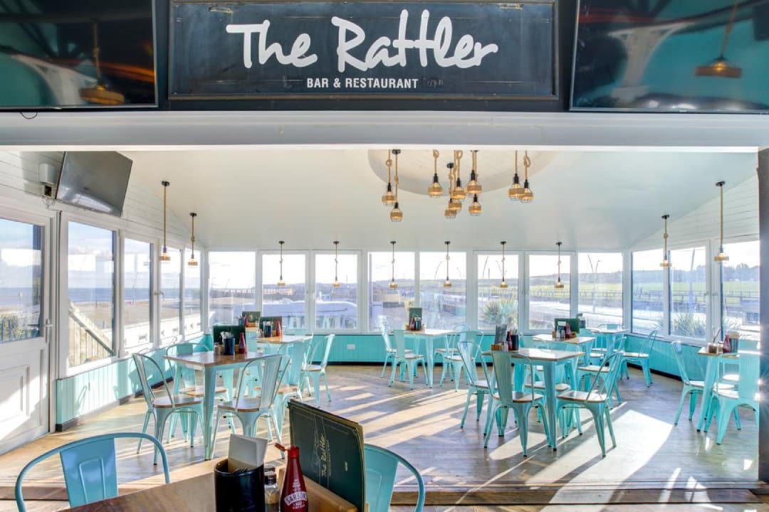 Kultiges Restaurant und Bar am Meer in South Shields aus umgebauten ...